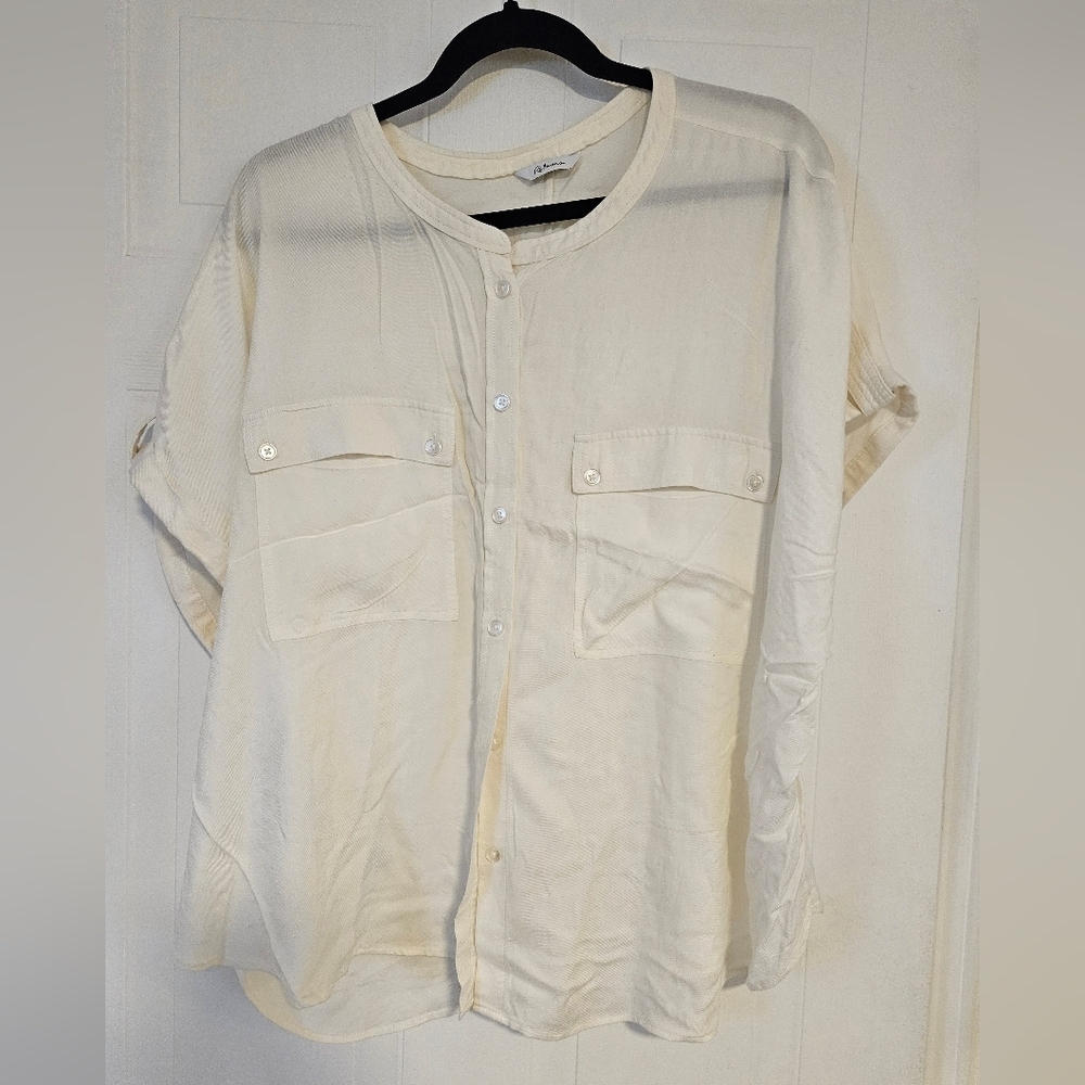 Womens XL top button down shirt white Reitmans short sleeve soft oversized